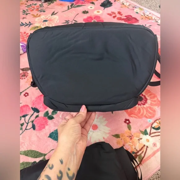 Lululemon New Parent Backpack - Picture 3 of 8